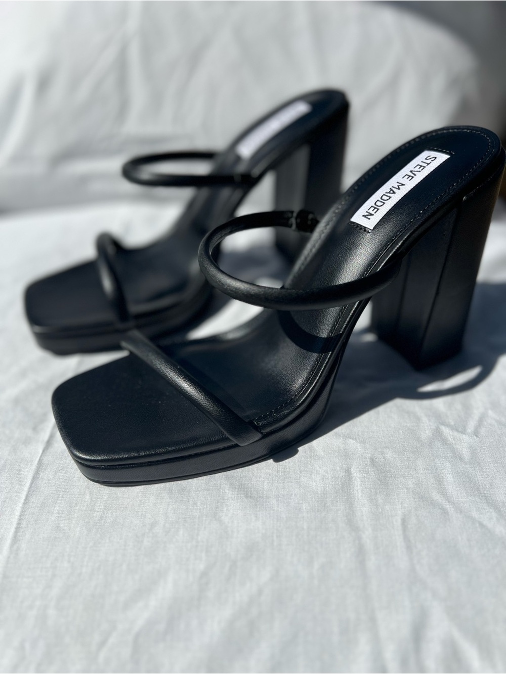 Steve Madden Black Double Strap Square-Toe Block Heel Sandals Sz 10